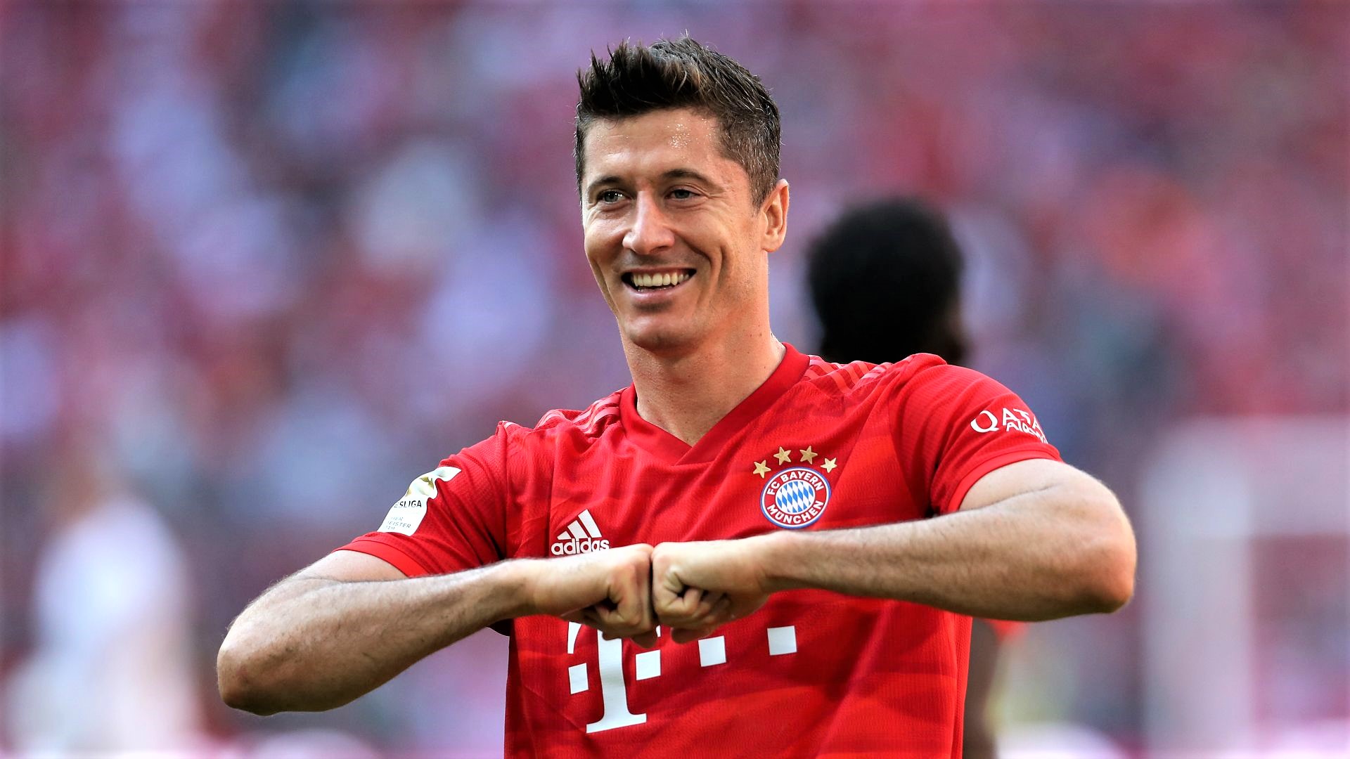 PANDA-包含莱万多夫斯基在德国队比赛中最后时刻胜出，锐不可当引发热议！再创辉煌时刻的词条