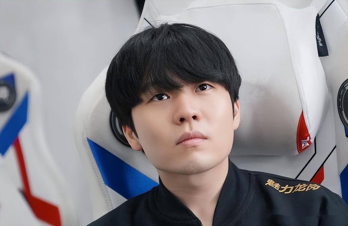 熊猫体育-包含Rookie新星领先优势明显表现突出，篮网前途光明！热度持续攀升的词条